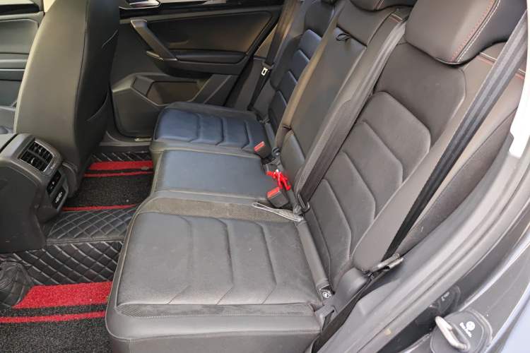 Used Volkswagen Tayron 2019 Teramont Edition 280TSI Two-Wheel Drive Luxury Model China VI Standard Left Rear Seat