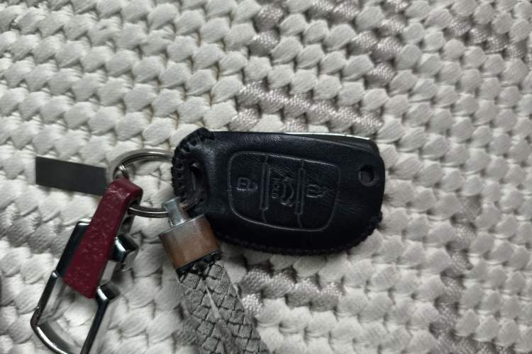 Used Hyundai ix35 2013 2.0L Automatic Two-Wheel Drive Smart GLS China IV Standard