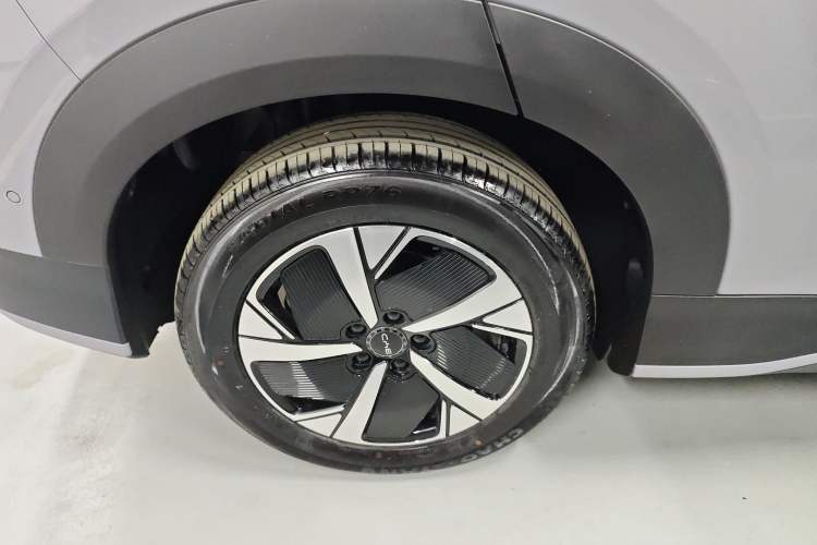 Used BYD Sealion 05 EV 2025 520 km Smart Cruise Version Right Rear Wheel Hub