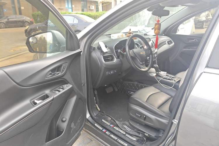 Used Chevrolet Equinox 2019 535T Automatic YuJie Edition China VI
