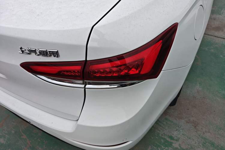 Used Buick GT 2021 Exemplar 1.5L Automatic Elite Version Right Rear Taillight