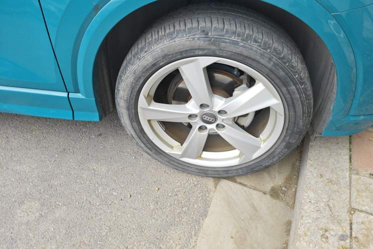 Used Audi Q2L 2018 35 TFSI Fashionable & Elegant Version China VI Emission Standard Right Front Wheel Hub