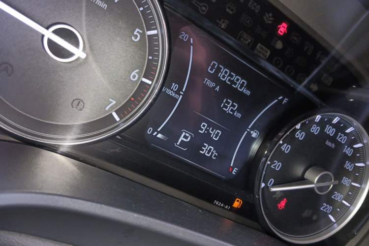 Used Honda Crider 2019 180 Turbo CVT Luxury Edition China V Odometer Close Up