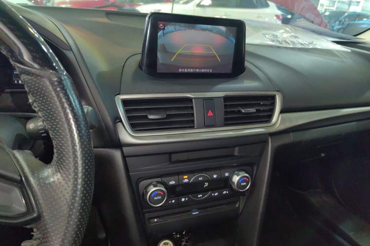 Used Mazda 3 Axela 2017 Sedan 1.5L Automatic Luxury Model Emission Standard China V Audio And AC Panel