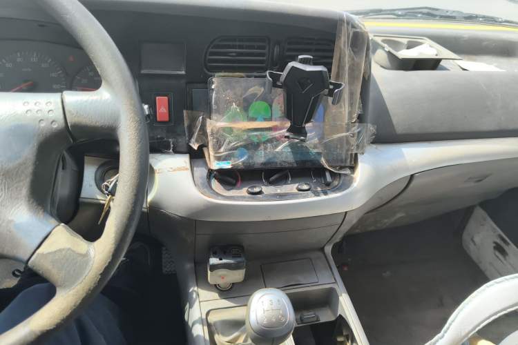 Used Jinbei Hiace 2018 2.0L Fifth-Generation Kuaiyun Luxury Standard Top 6-Seater V19S
