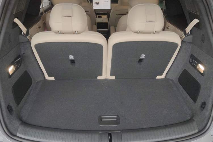 Used ONVO Luxeed L90 2025 Model—Max Six-Seater Version Trunk