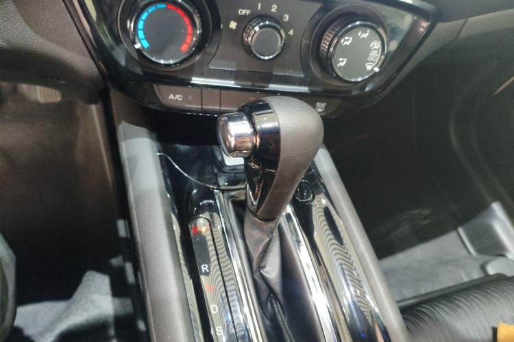 Used Honda Vezel 2020 1.5L CVT Pioneer Edition