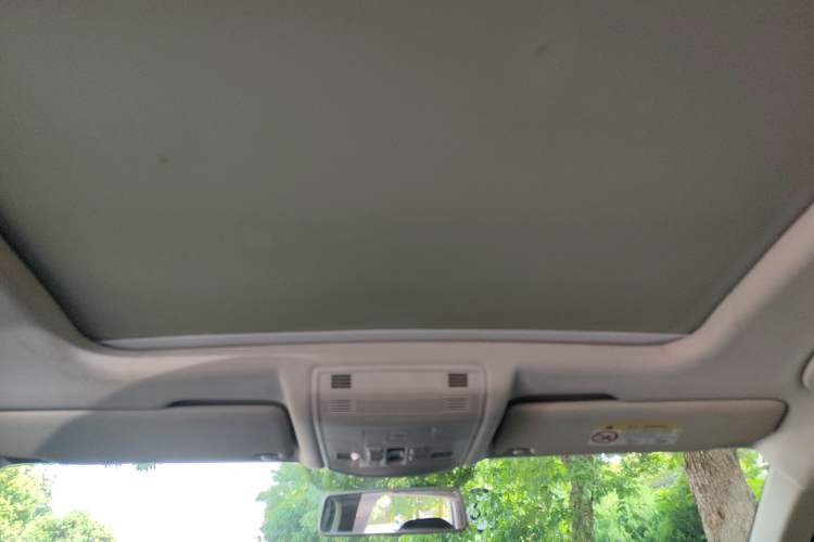 Used Volkswagen T-ROC 2018 230TSI DSG Two-Wheel Drive Advanced Version China V Standard