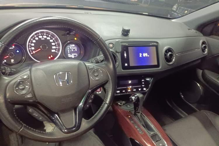 Used Honda XR-V 2015 1.8L VTi CVT Luxury Edition
