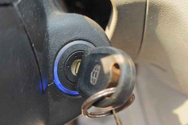 Used Geely Auto Classic Emgrand 2013 Sedan 1.5L Manual Entry-Level Model