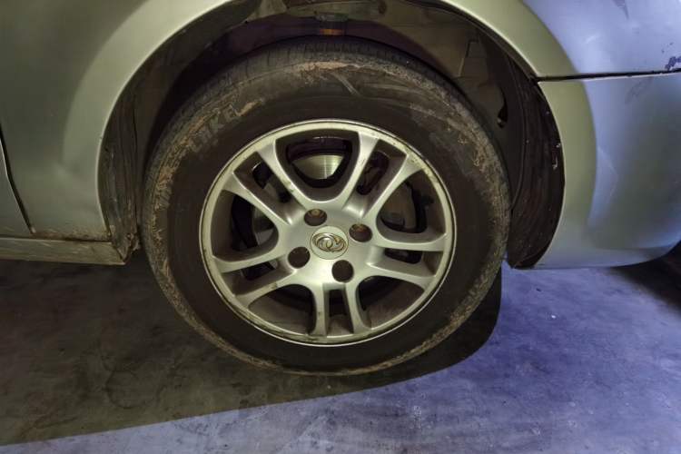 Used Dongfeng Aeolus H30 2011 1.6L Manual Zunya Model
