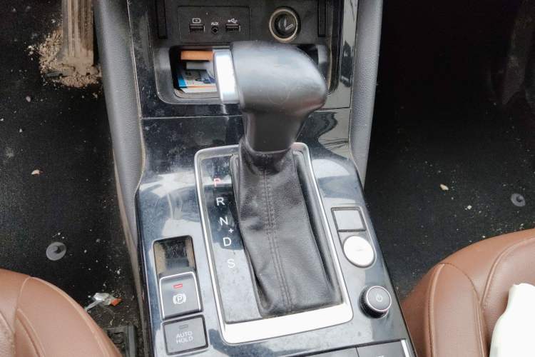 Used BORGWARD BX5 2017 20TGDI Automatic Two-Wheel Drive Pioneer Edition Gear Lever