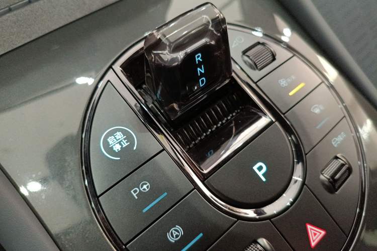 Used BYD Seal 06GT 2025 Intelligent Driving Version 605 Heatwave Edition Gear Lever