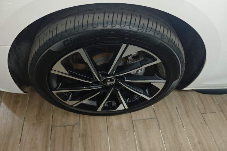 Used Audi A4L 2023 40 TFSI Luxury Dynamic Model
