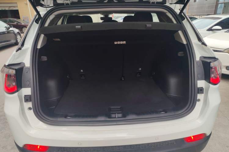 Used Jeep Compass 2017 200T Automatic Family Edition