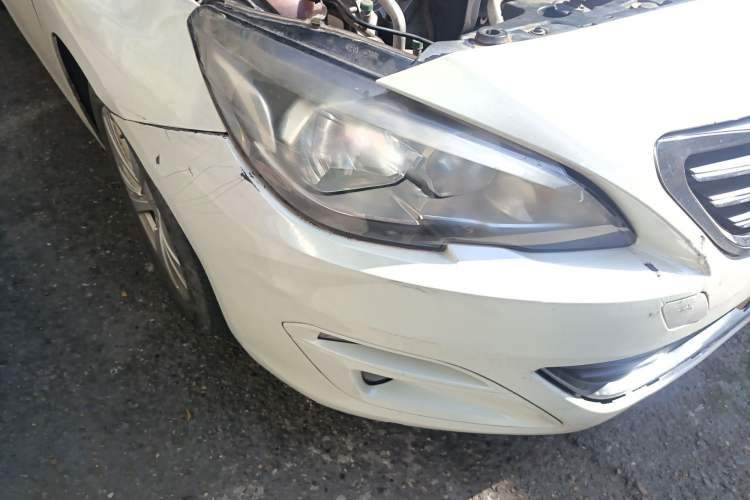 Used Peugeot 408 2018 Revised Version 1.8L Manual Leading Edition Right Front Headlight