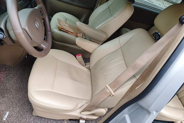 Used Buick GL8 2011 2.4L CT Comfort Edition Left Front Seat