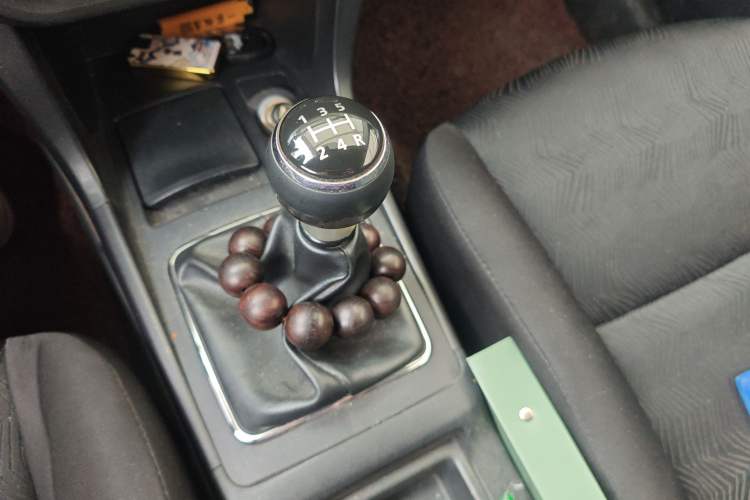 Used Mitsubishi Lancer EX 2011 Xiali Edition 2.0L Manual Comfort Model Gear Lever