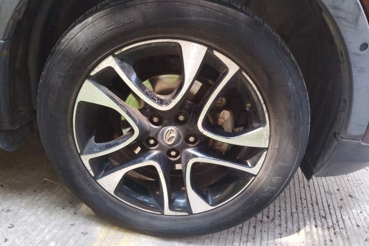 Used Soueast DX7 2015 1.5T Automatic Prestige Model
