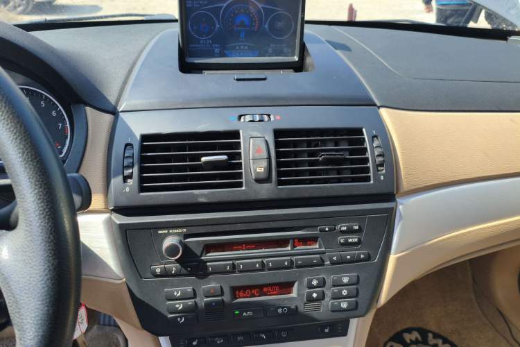 Used BMW X3 2008 xDrive25i Luxury Model Audio And AC Panel