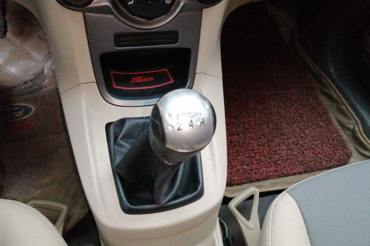 Used Ford Fiesta 2011 Hatchback 1.5L Manual Fashion Edition
