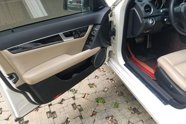 Used Mercedes-Benz C-Class 2013 C 260 CGI Fashion Model
