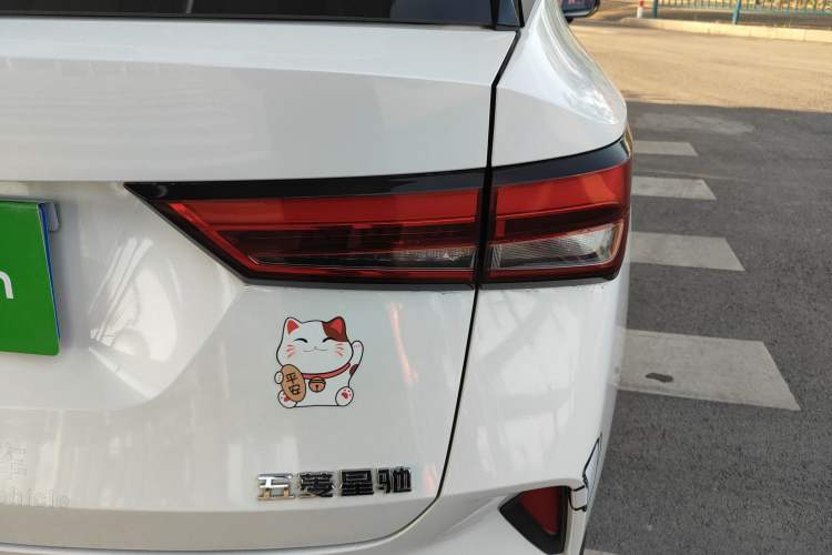 Used Wuling Alvez 2022 1.5L CVT Comfort Edition Right Rear Taillight