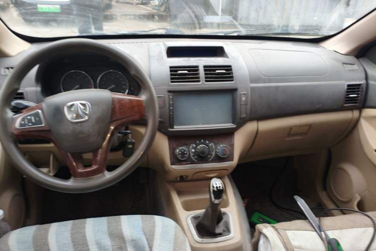 Used BAIC Weiwang M30 2015 1.5L Comfort version DAM15