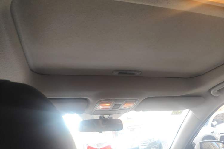 Used Hyundai ix35 2013 2.0L Automatic Two-Wheel Drive Smart GLS China IV Standard