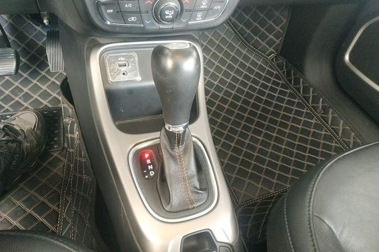 Used Jeep Compass 2017 200T Automatic Family Edition