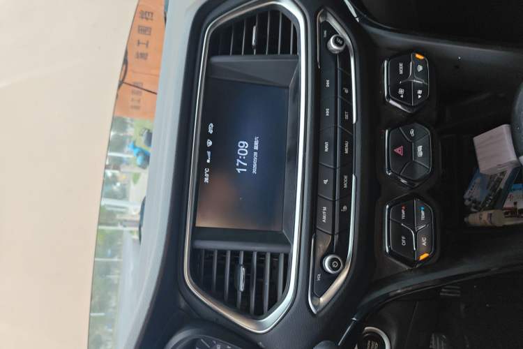 Used GAC Trumpchi GS4 2015 200T G-DCT Luxury Edition Audio And AC Panel