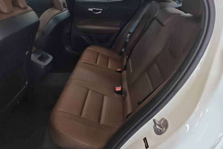 Used Volvo S60 2022 B4 Zhiyi Luxury Edition
