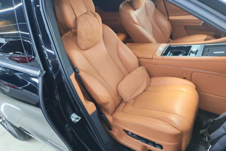 Used Hima AITO M9 2024 All-Electric Ultra Version 100 kWh 6-Seater Model Right Front Seat