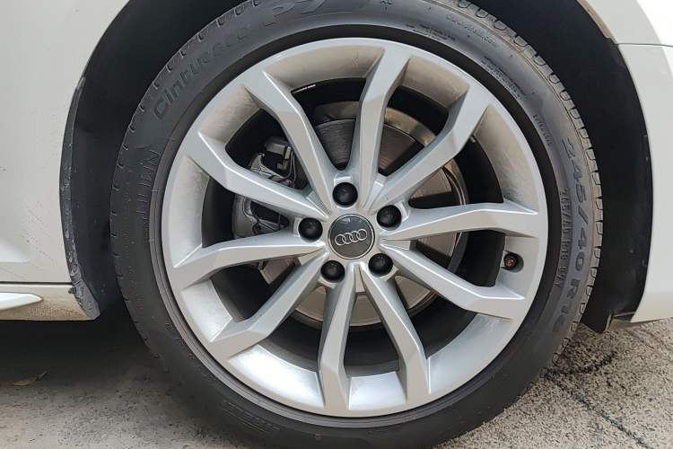 Used Audi A4L 2019 40 TFSI Fashion Edition China VI Emission Standard