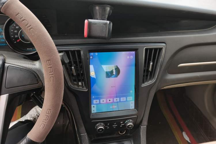 Used BAIC Senova D50 2014 1.5L manual standard version
