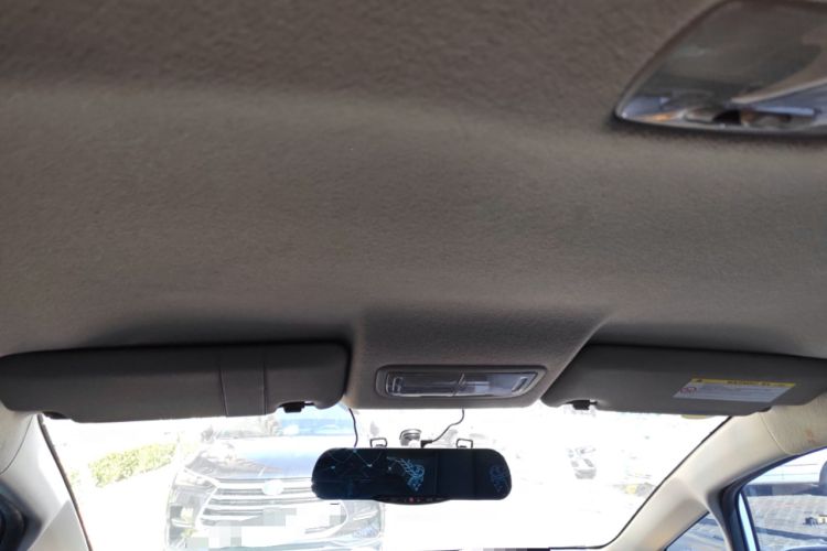 Used Honda Fit 2011 1.3L automatic comfort version
