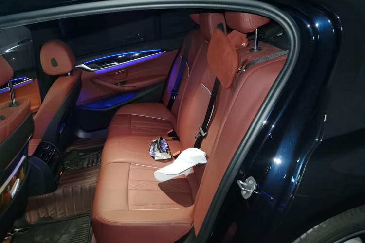 Used BMW 5 Series 2022 Restyled 525Li M Sport Package Left Rear Seat