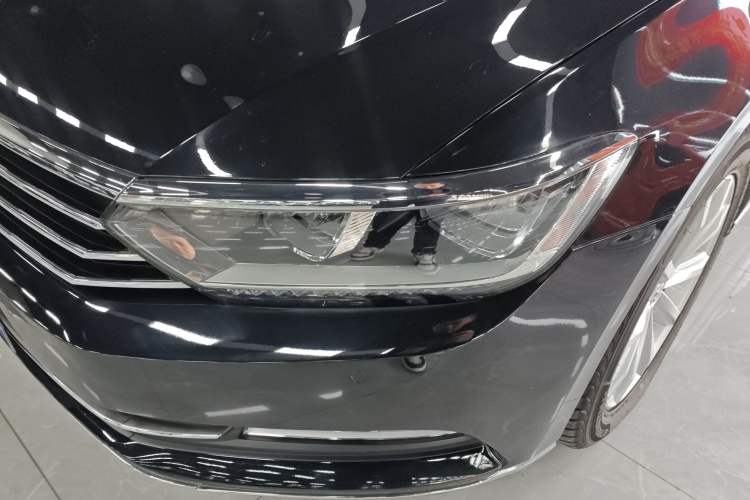 Used Volkswagen Magotan 2019 330TSI DSG Leading Edition China V Standard