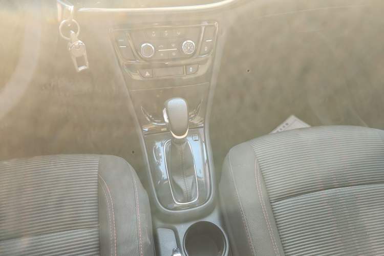 Used Buick Encore 2017 18T Automatic Two-Wheel Drive Urban Leading Model
