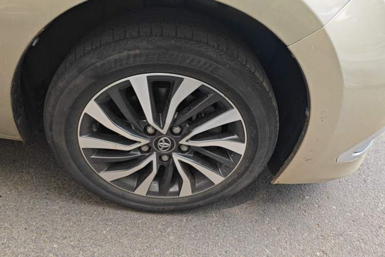Used Toyota Corolla 2017 Revised Dual-Engine 1.8L E-CVT Elite Edition