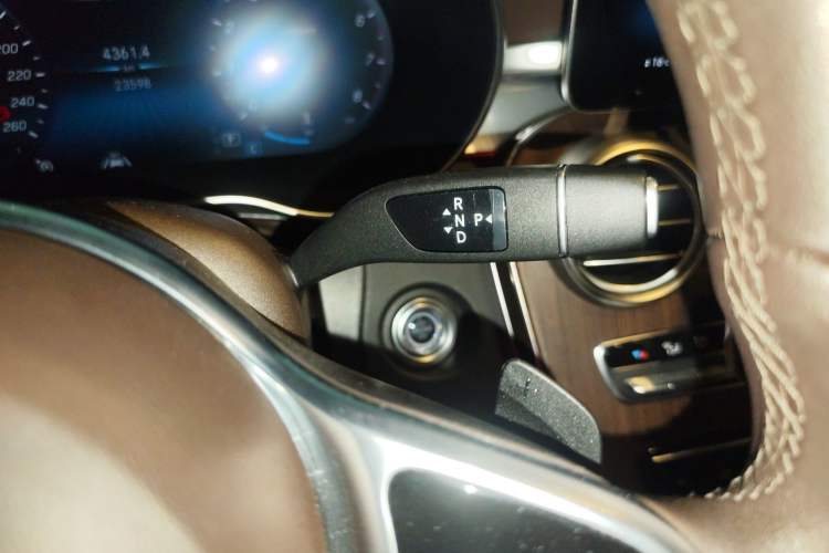 Used Mercedes-Benz GLC 2021 GLC 300 L 4MATIC Dynamic Model Gear Lever