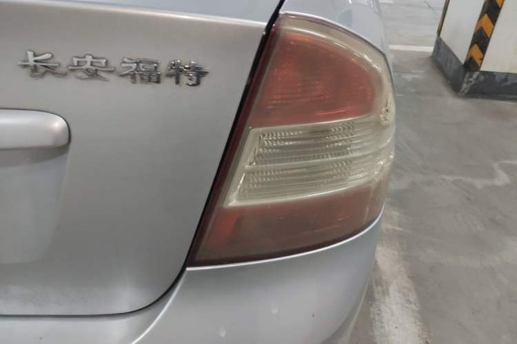 Used Ford Focus 2013 Sedan Classic 1.8L Manual Base Model Right Rear Taillight