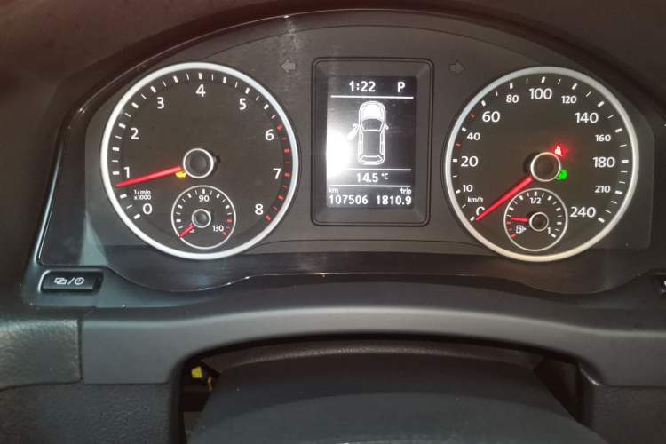 Used Volkswagen Tiguan 2016 280TSI Automatic Two-Wheel Drive Silk Road Comfort Edition Instrument Cluster