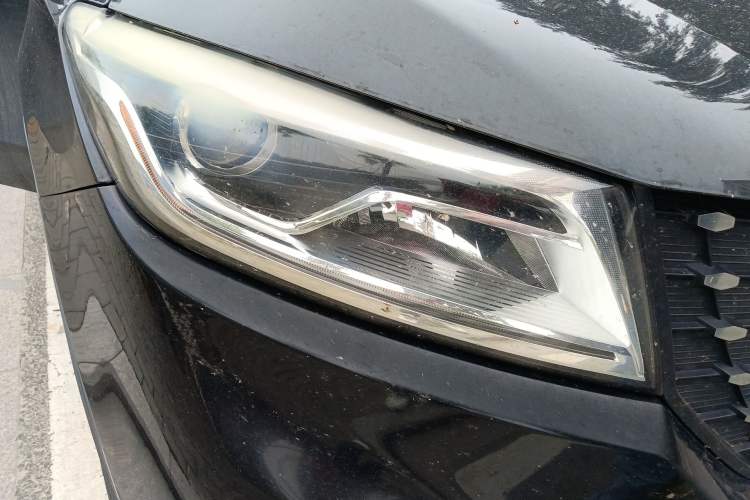 Used Dongfeng Fengon 580Pro 2020 280TGDI CVT Yuling Edition Right Front Headlight