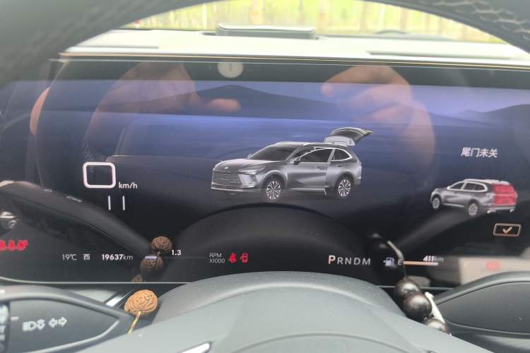 Used Buick Envision 2025 Encore Plus 28T Two-Wheel-Drive Platinum Edition
