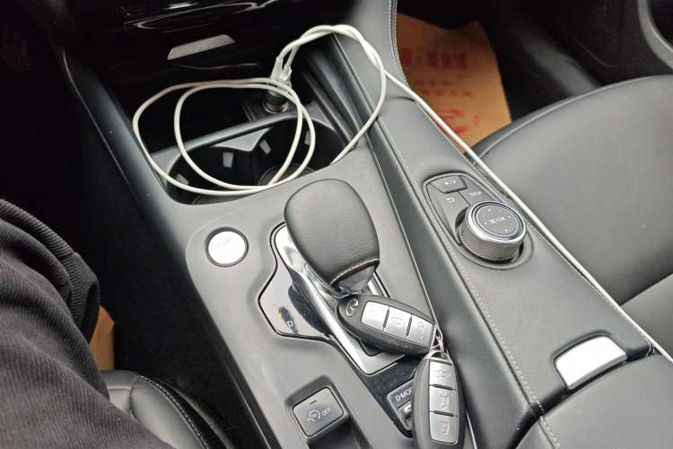 Used Infiniti QX50 2018 2.0T Two-Wheel-Drive Elite Edition