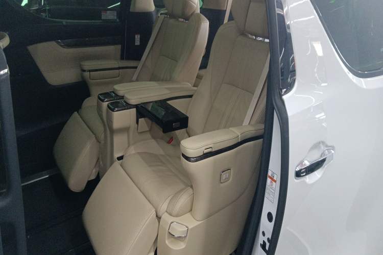 Used Toyota Alphard 2019 Dual-Engine 2.5L Prestige Edition