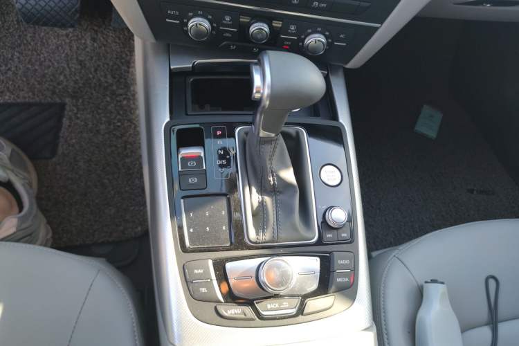 Used Audi A6L 2012 30 FSI Technology Edition Gear Lever