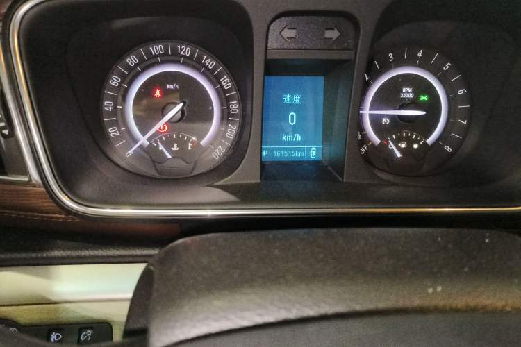 Used Buick GL8 2018 28T Luxury Model China VI Standard