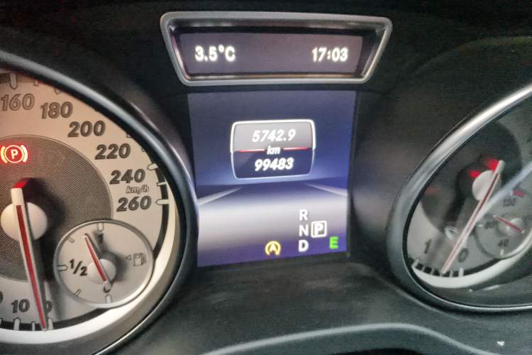 Used Mercedes-Benz GLA 2015 GLA 200 Fashion Model